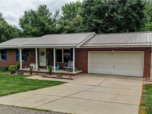 203 Prospect Street , Sugarcreek, OH 43804