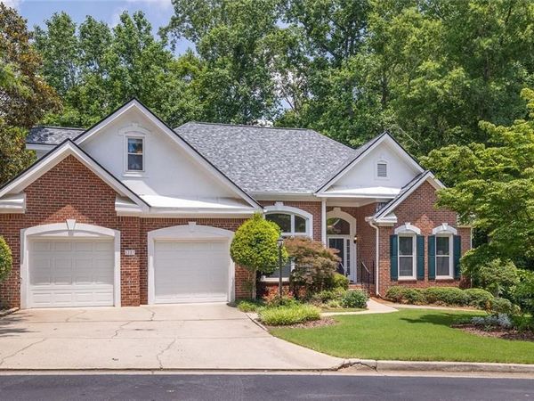 5381 Glenbrooke Trail, Dunwoody, GA 30338