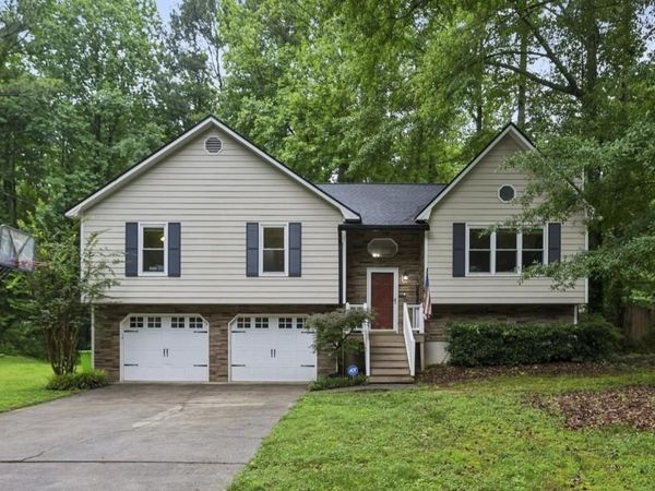 696 Cades Cove Court , Austell, GA 30106