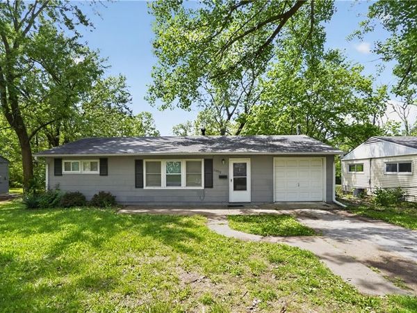 11012 Cambridge Avenue, Kansas City, MO 64134