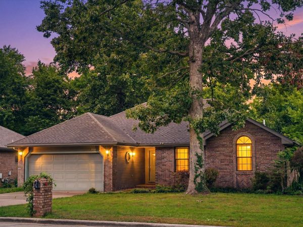 2941 E Belmont Street, Springfield, MO 65802