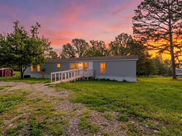 4702 County Road 4450 , Pomona, MO 65789