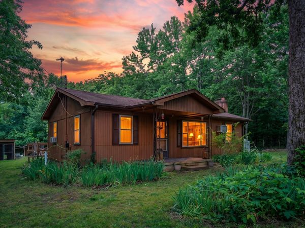 13150 Missouri 19 , Alton, MO 65606