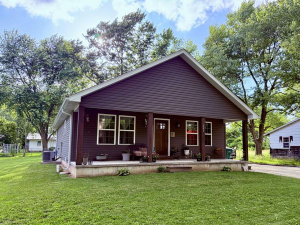 603 S High Street, Mountain Grove, MO 65711