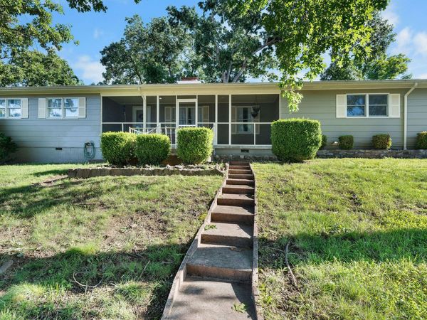 132 Pierson Avenue, Forsyth, MO 65653