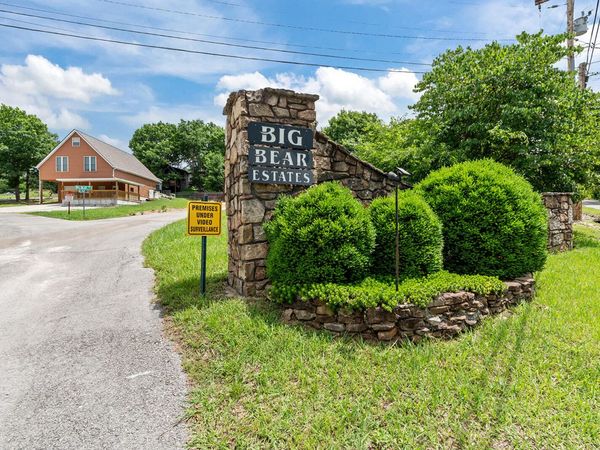 150 Big Bear Boulevard , Hollister, MO 65672