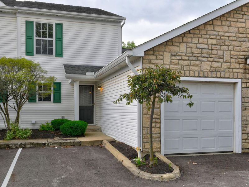 4705 Hobson Drive , Unit 3D, Columbus, OH 43228 Photo 2