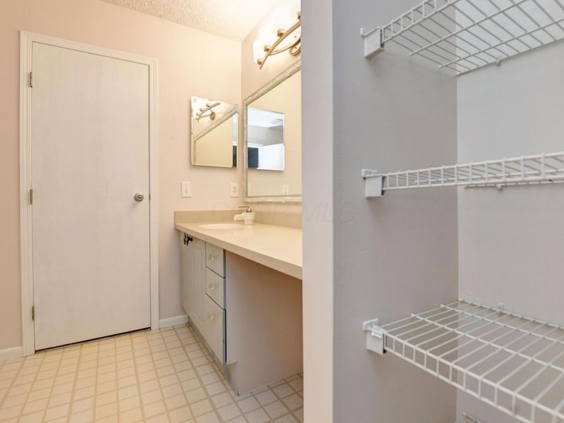 4705 Hobson Drive , Unit 3D, Columbus, OH 43228 Photo 20
