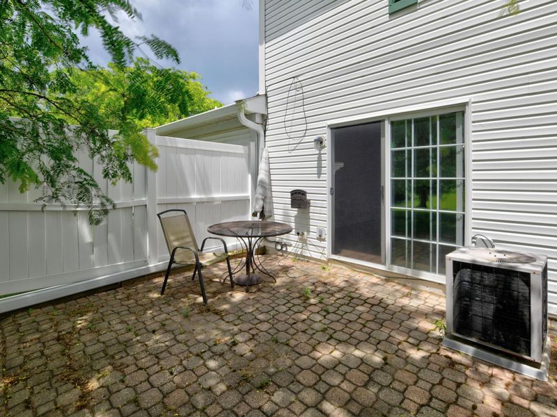 4705 Hobson Drive , Unit 3D, Columbus, OH 43228 Photo 3