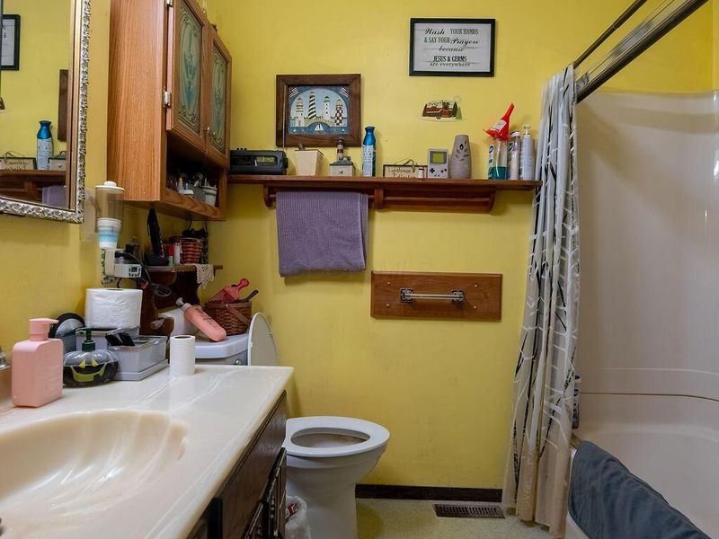 59 Lakewood Drive , Chillicothe, OH 45601 Photo 6