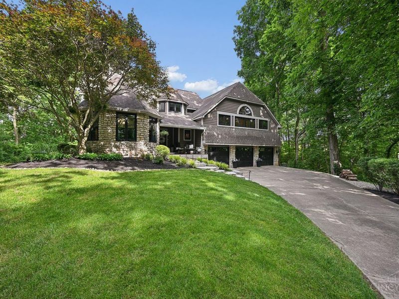 2958 Wooded Vista Court, Mason, OH 45040 Photo 2