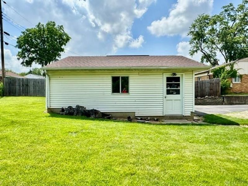 110 W Routzong Drive, Fairborn, OH 45324 Photo 7