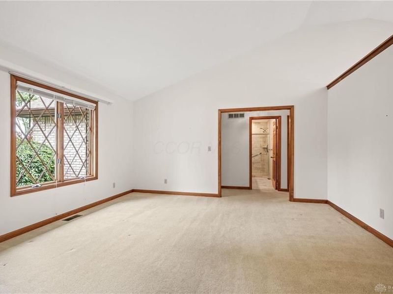 7630 Essington Circle, Washington Township, OH 45459 Photo 12