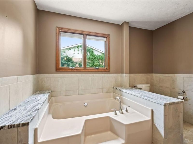 7630 Essington Circle, Washington Township, OH 45459 Photo 24