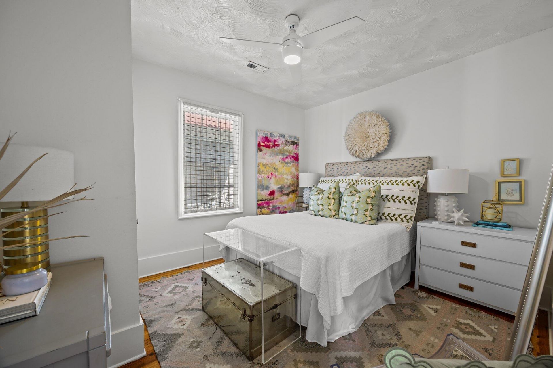 78 Nassau Street Photo 12