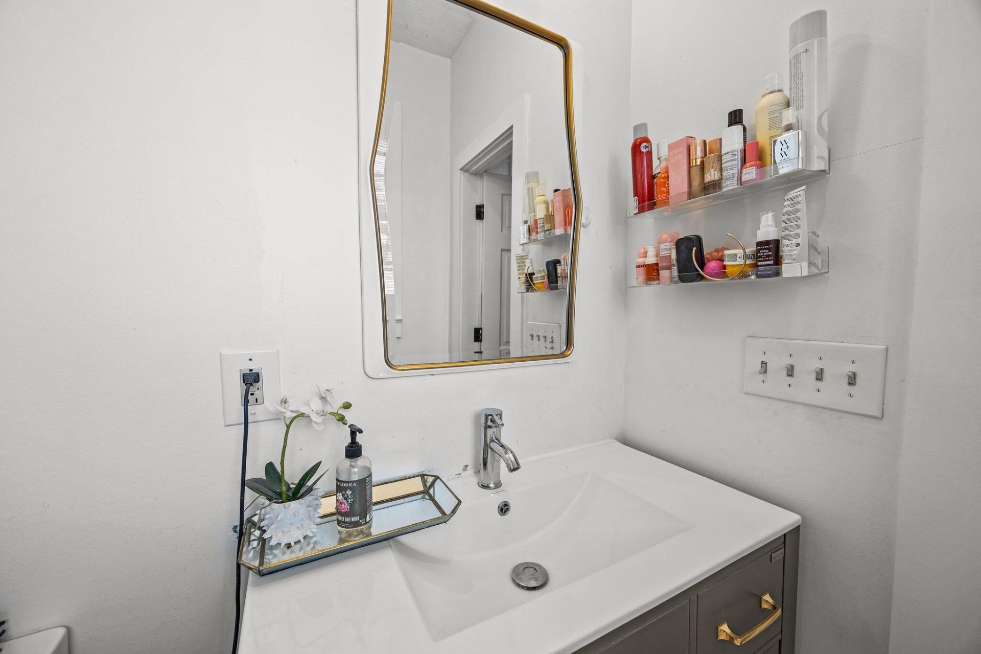 78 Nassau Street Photo 14