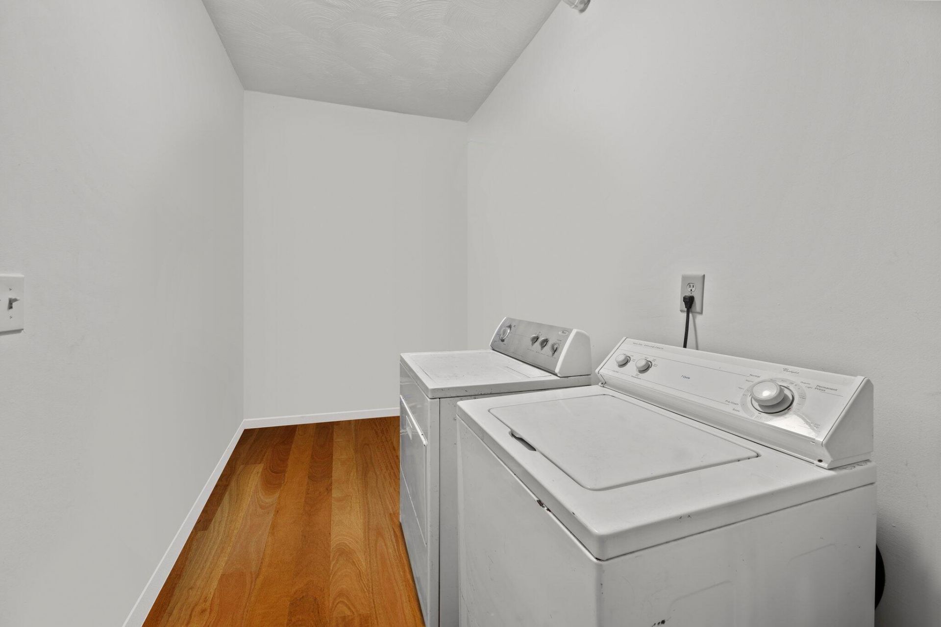 78 Nassau Street Photo 16