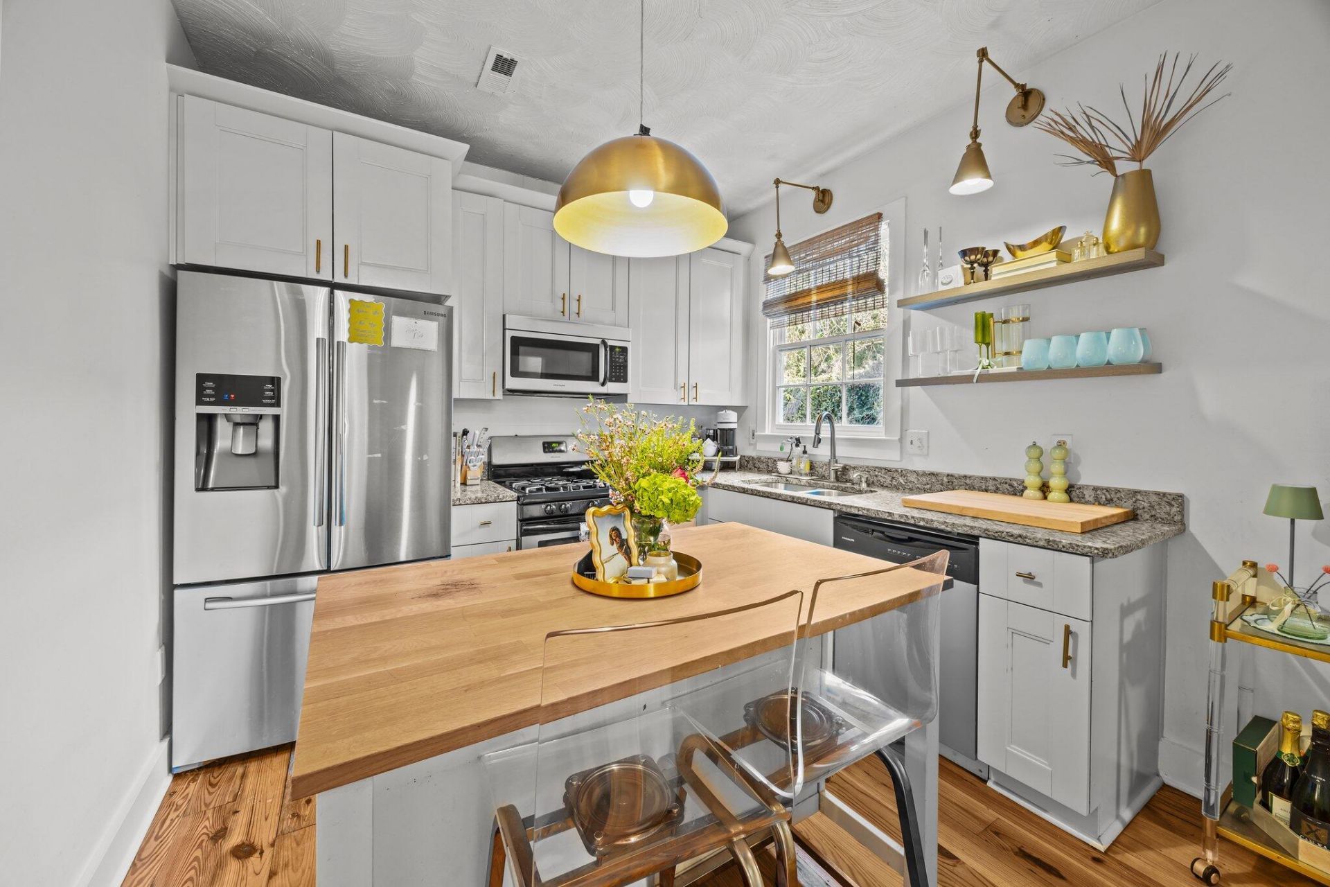78 Nassau Street Photo 8
