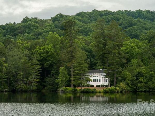 719 Deerlake Road , Brevard, NC 28712