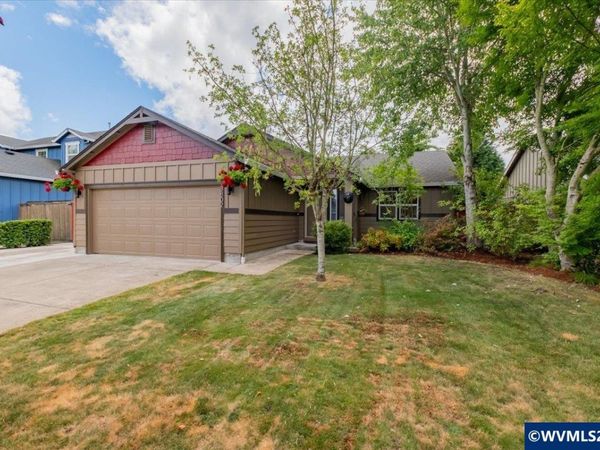 3802 Somerset Dr NE, Albany, OR 97322