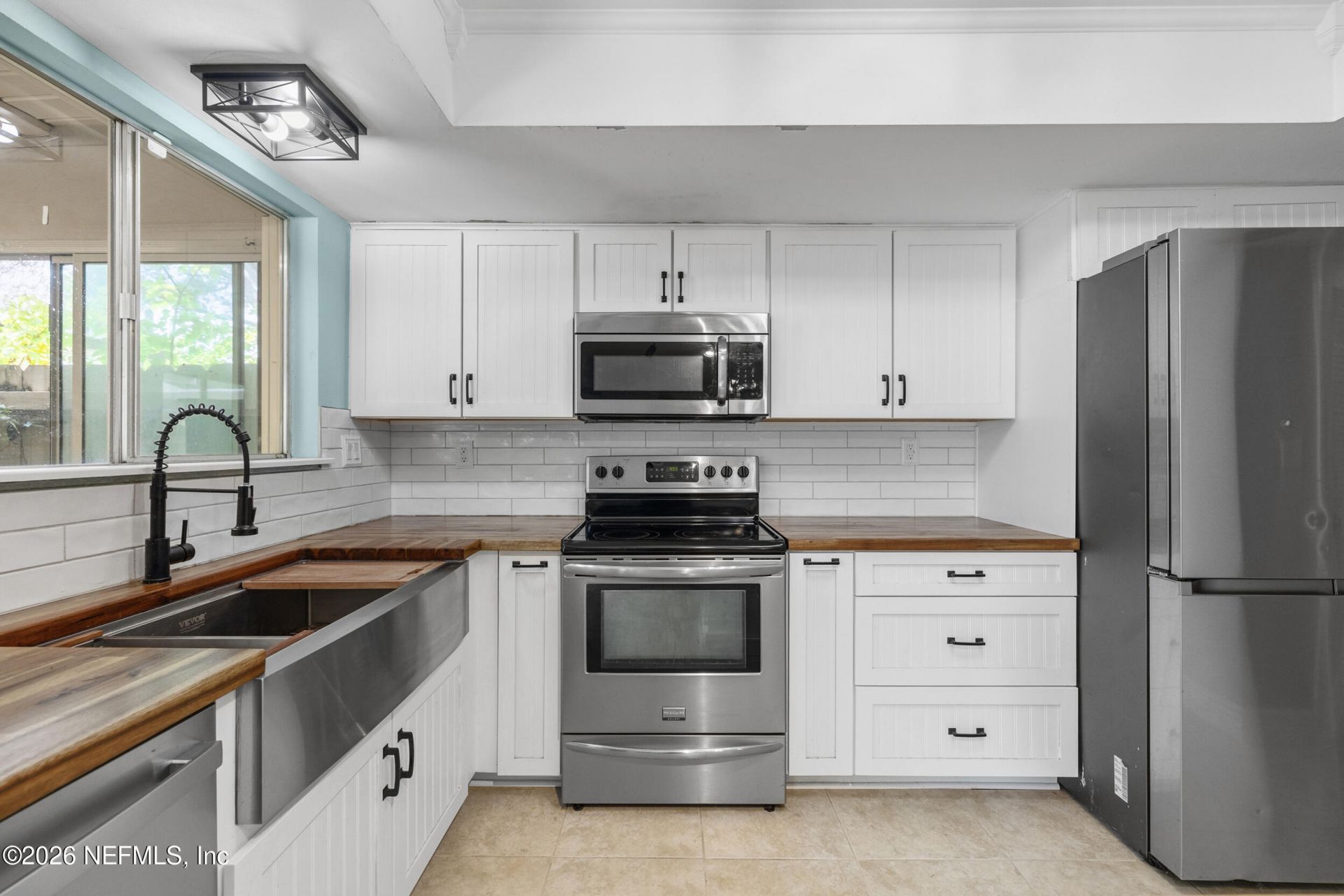 8203 Sutton Place N, Jacksonville, FL 32217 Photo