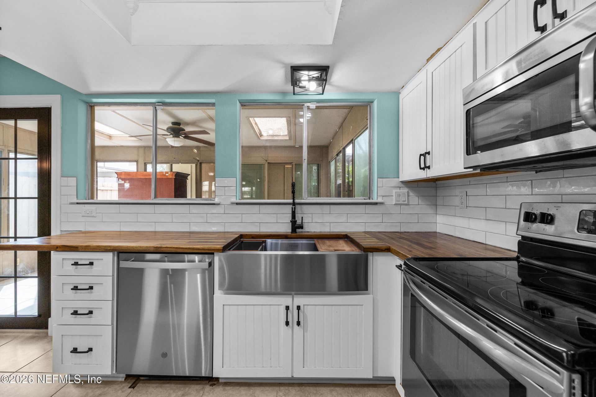 8203 Sutton Place N, Jacksonville, FL 32217 Photo