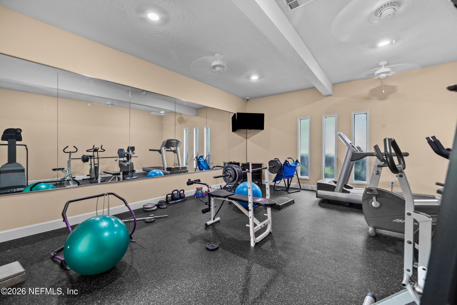 8203 Sutton Place N, Jacksonville, FL 32217 Photo