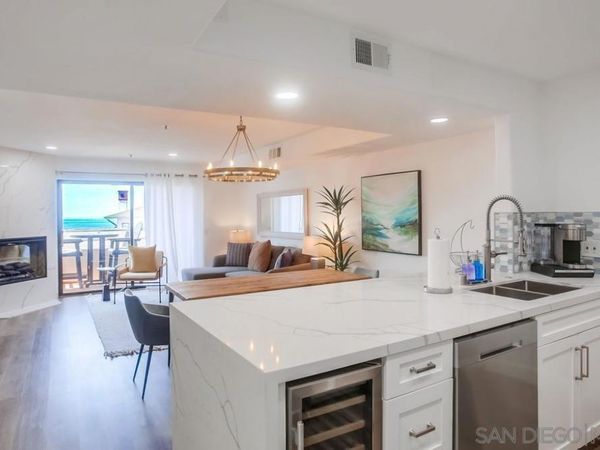 5726 La Jolla Blvd , Unit 201, La Jolla, CA 92037
