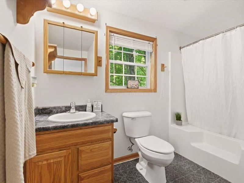 562 Terrace Ridge Circle , Howard, OH 43028 Photo 17