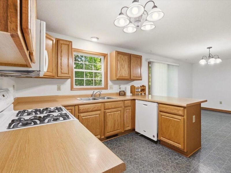 562 Terrace Ridge Circle , Howard, OH 43028 Photo 7