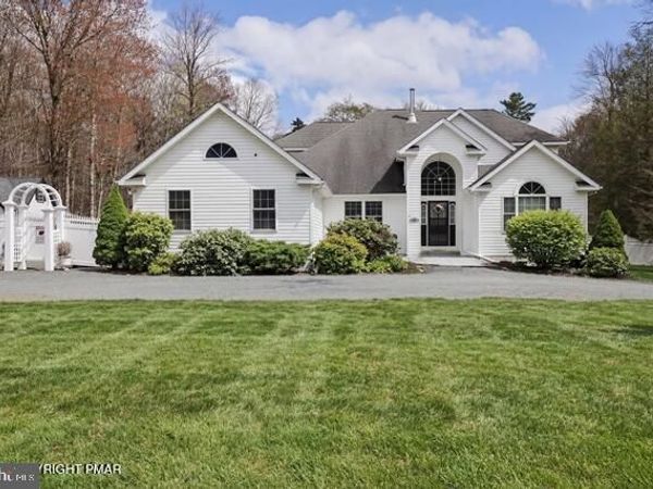 343 HIGH COUNTRY DRIVE , BLAKESLEE, PA 18610