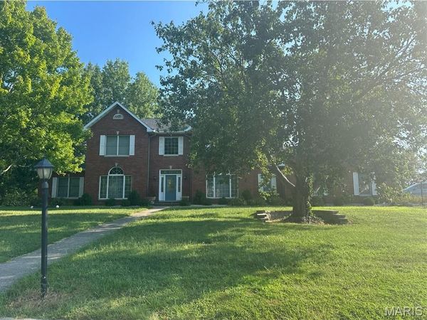 116 Fairwood Hills Road, O'Fallon, IL 62269