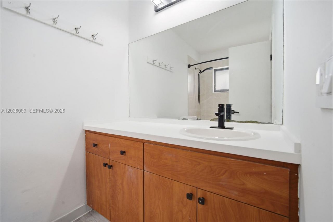 5001 SW 21st St, West Park, FL 33023 Photo