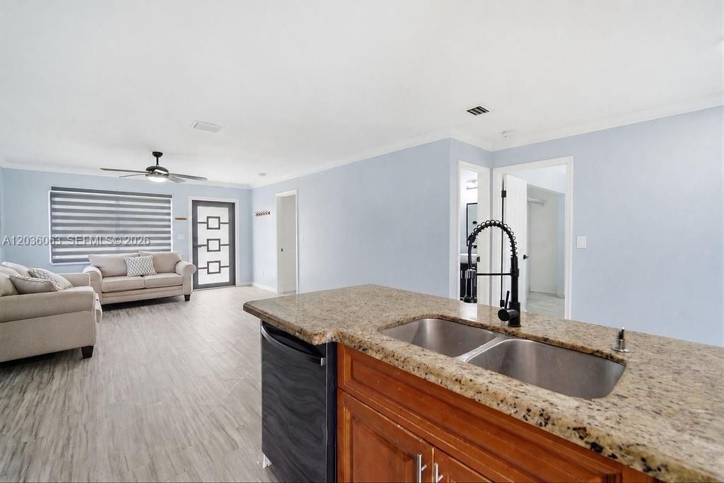 5001 SW 21st St, West Park, FL 33023 Photo