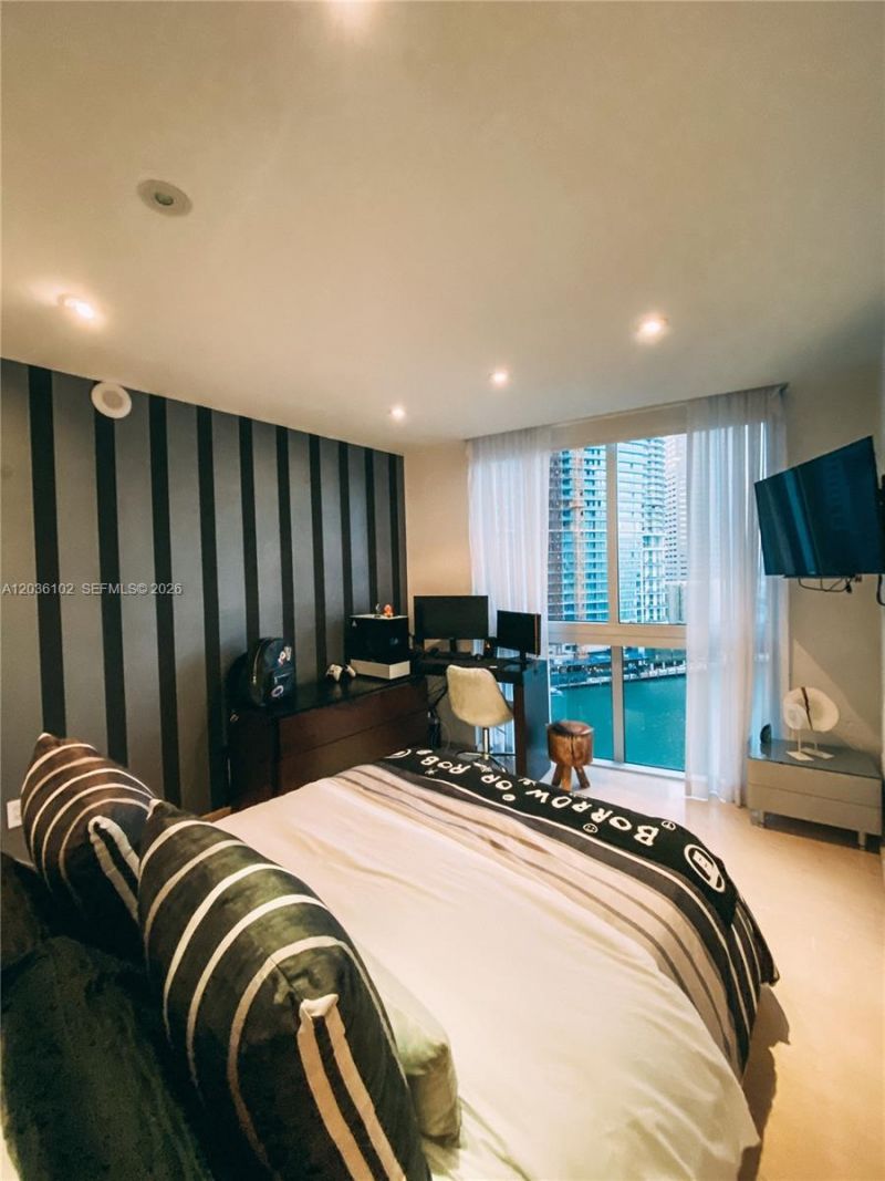 465 Brickell Ave , Unit 1101, Miami, FL 33131 Photo