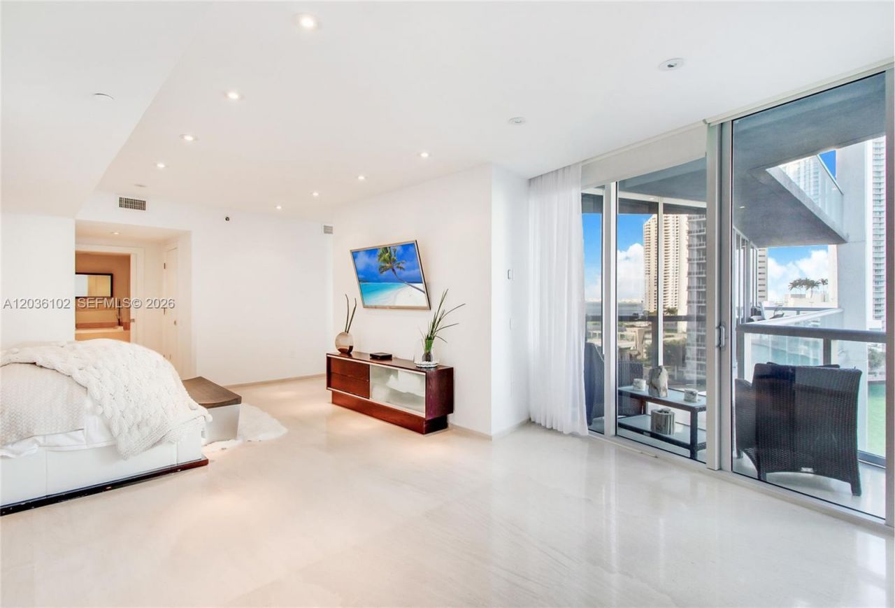 465 Brickell Ave, Unit 1101, Miami, FL 33131 Photo