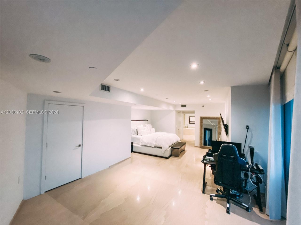 465 Brickell Ave , Unit 1101, Miami, FL 33131 Photo