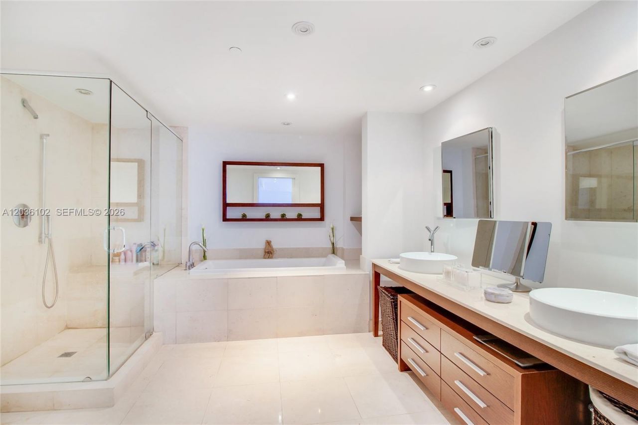 465 Brickell Ave, Unit 1101, Miami, FL 33131 Photo