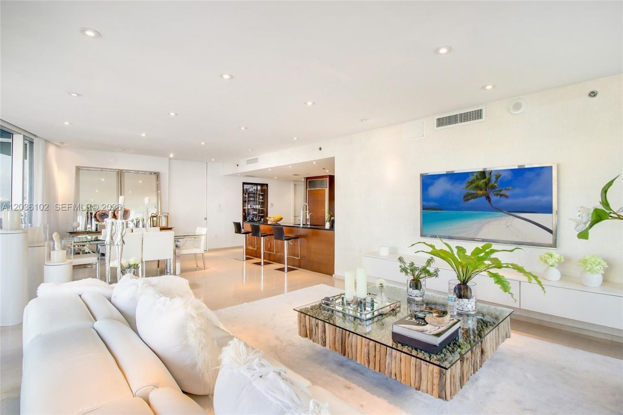 465 Brickell Ave, Unit 1101, Miami, FL 33131 Photo