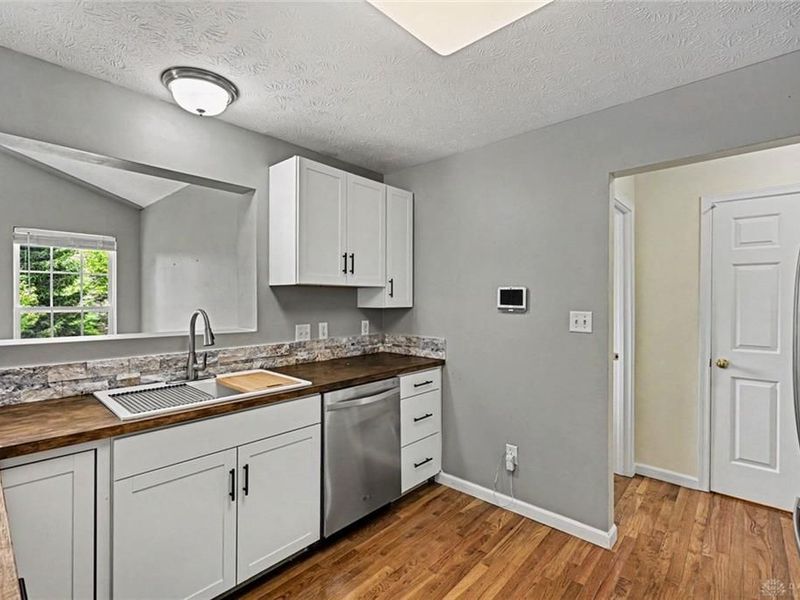 6423 Riverbend Drive, Clayton, OH 45415 Photo 11