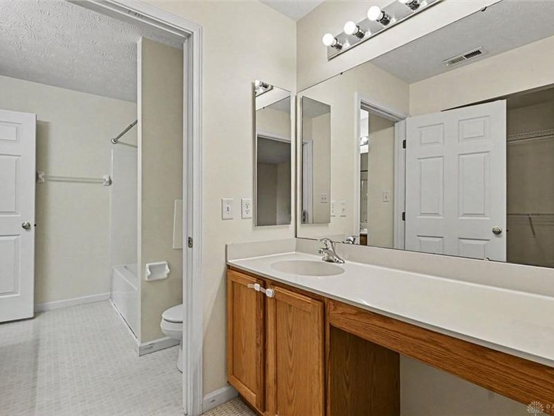 6423 Riverbend Drive, Clayton, OH 45415 Photo 18