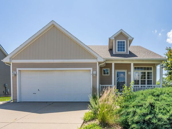 3208 SW Olde Ivy Circle, Ankeny, IA 50023