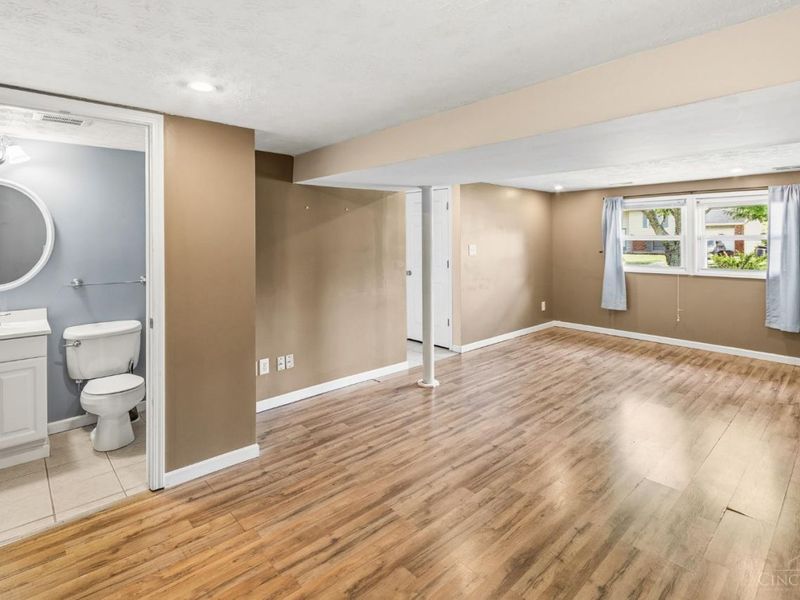 486 Brunswick Drive, Forest Park, OH 45240 Photo 10