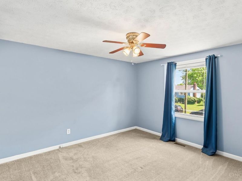 486 Brunswick Drive, Forest Park, OH 45240 Photo 7