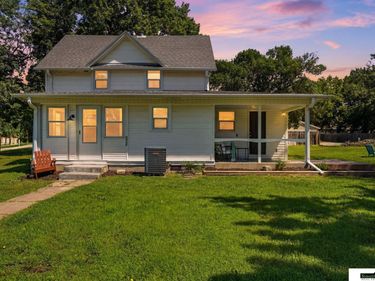 104 W 5th Street, Hickman, NE 68372