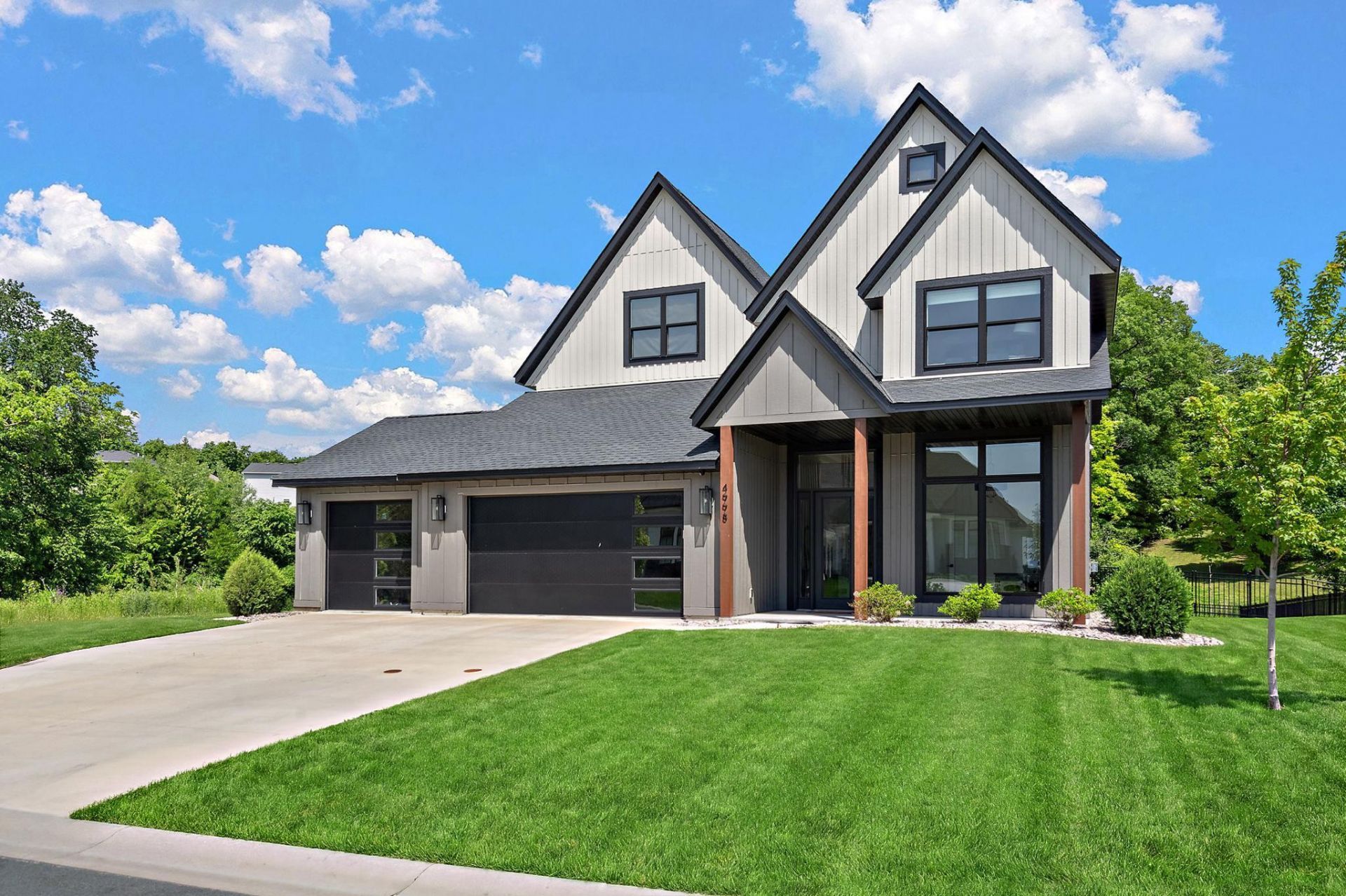 4998 Beach Street NE, Prior Lake, MN 55372