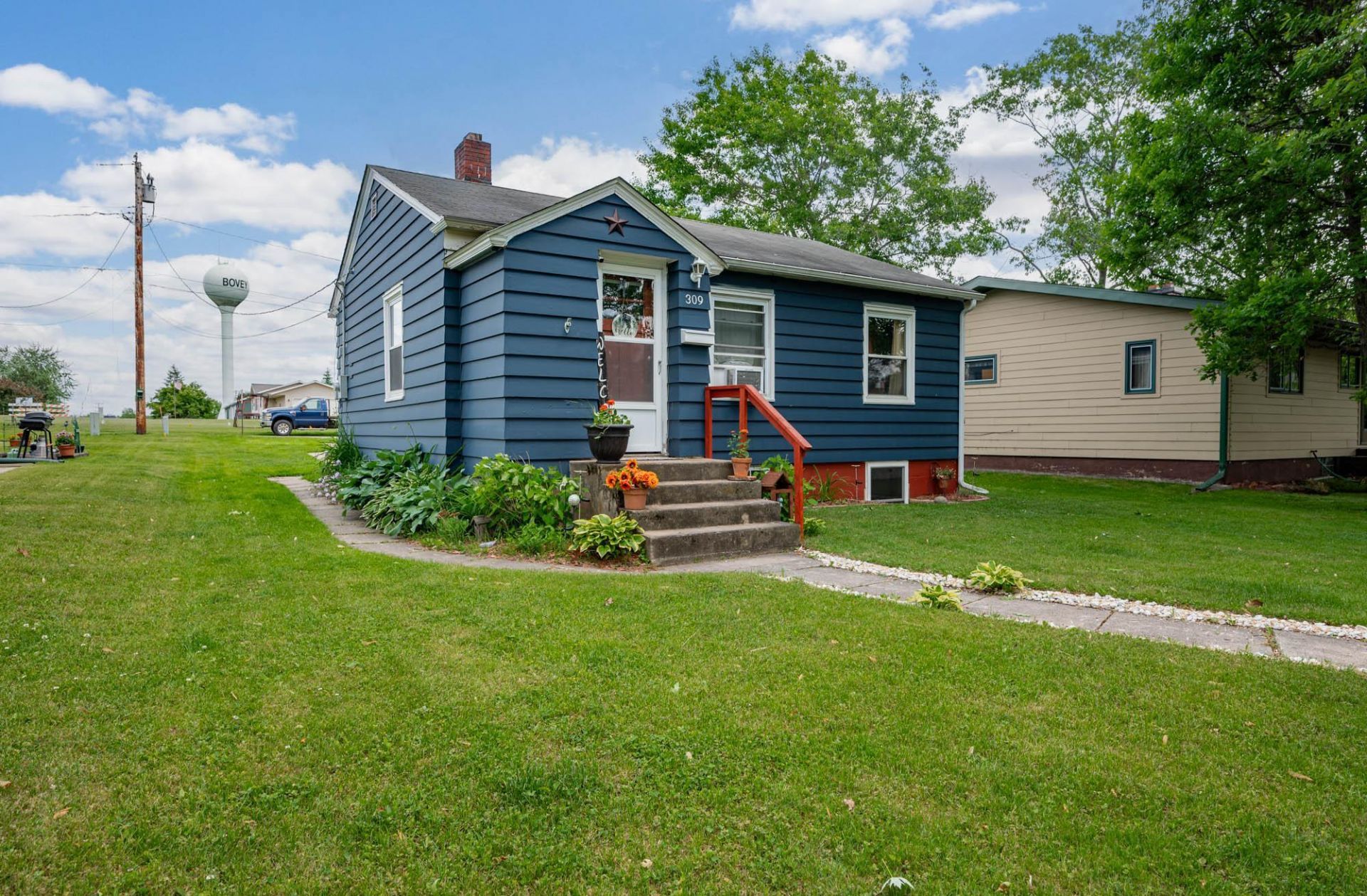 309 8th Avenue , Bovey, MN 55709