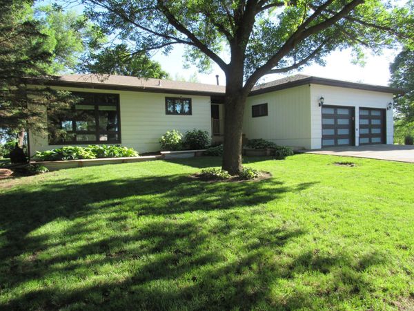 28 Linden Lane , Blue Earth, MN 56013