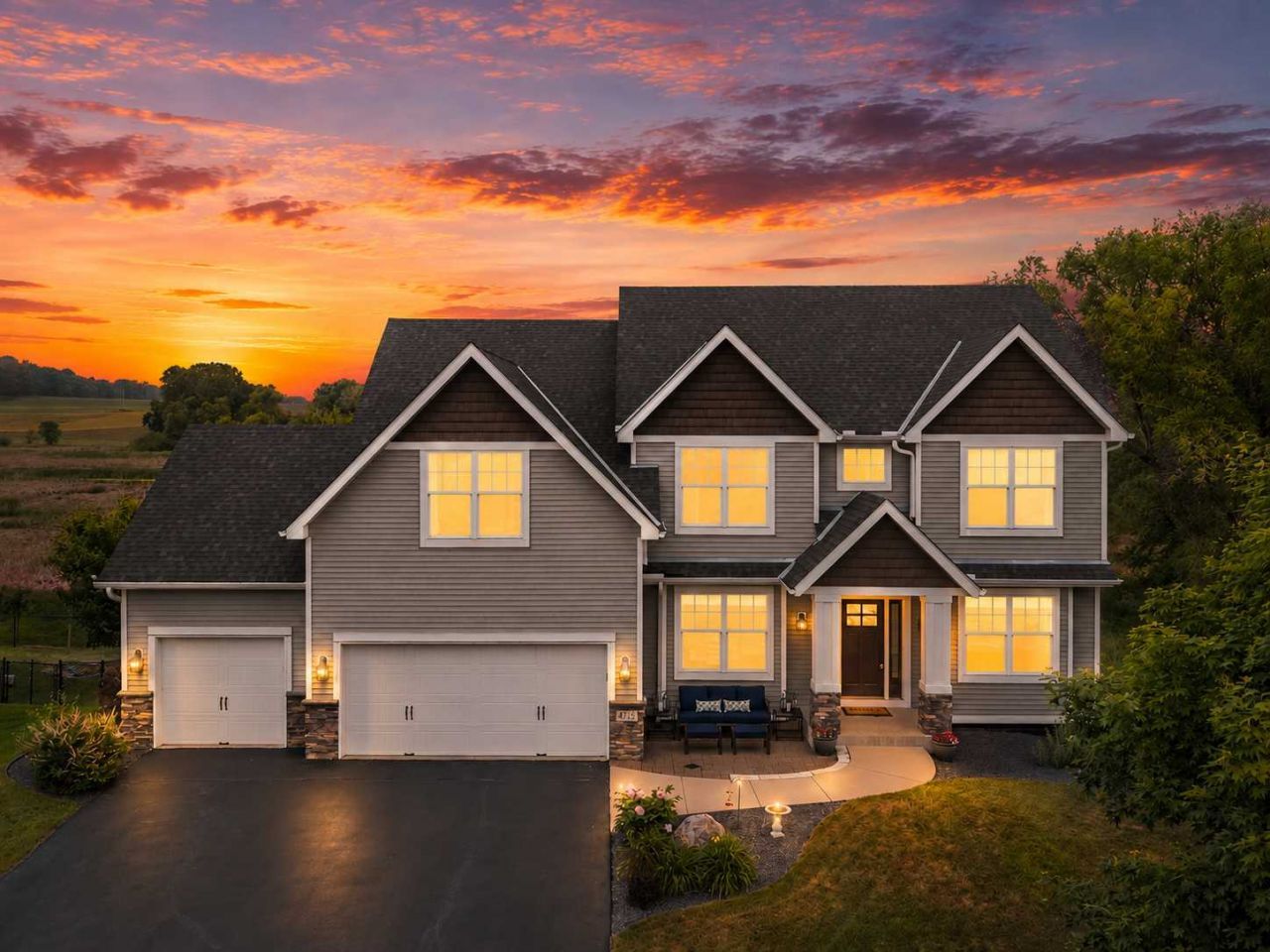 4715 Merganser Drive , Minnetrista, MN 55375
