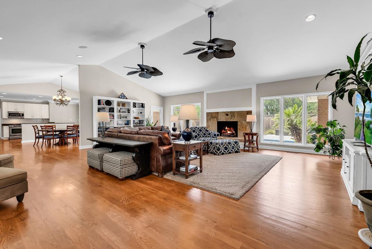 406 Dunes Dr.  Photo 8
